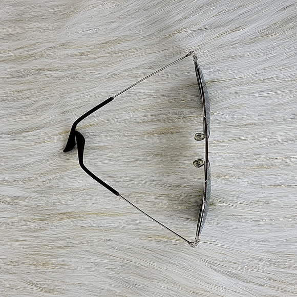 Polarized Ray Ban Aviator Sunglasses - Picture 4 of 8